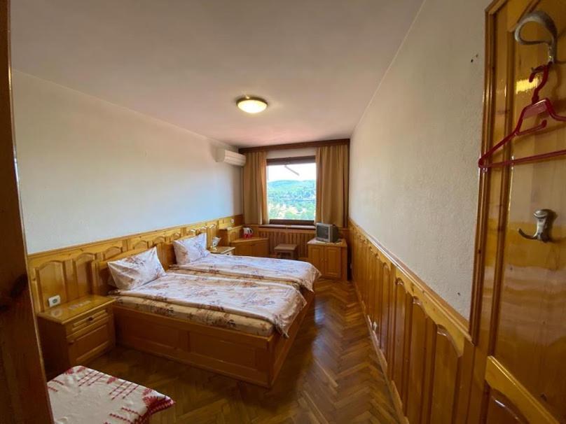 Hotel Comfort Veliko Tŭrnovo Exterior foto